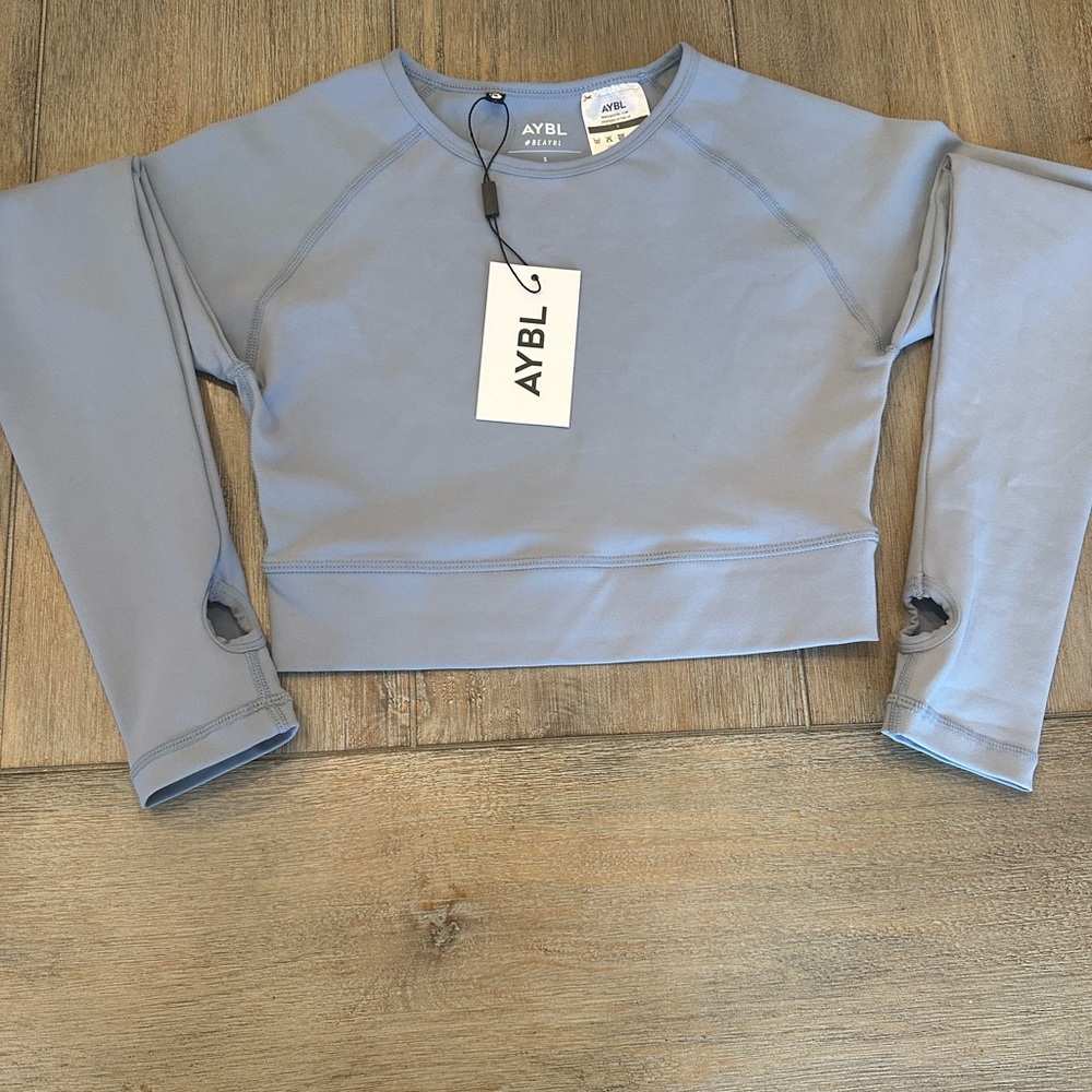 AYBL Women’s Core Long Sleeve Crop Top | Size Small
